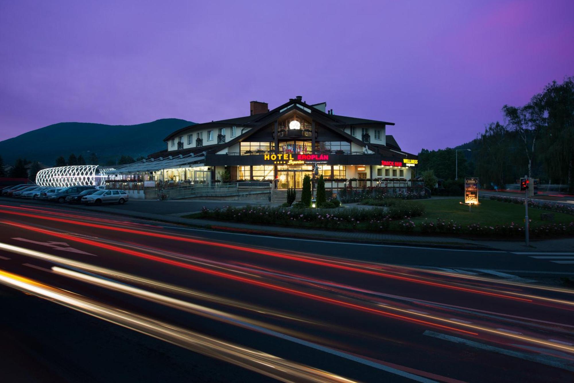 Hotel Eroplan Roznov pod Radhostem Exterior photo